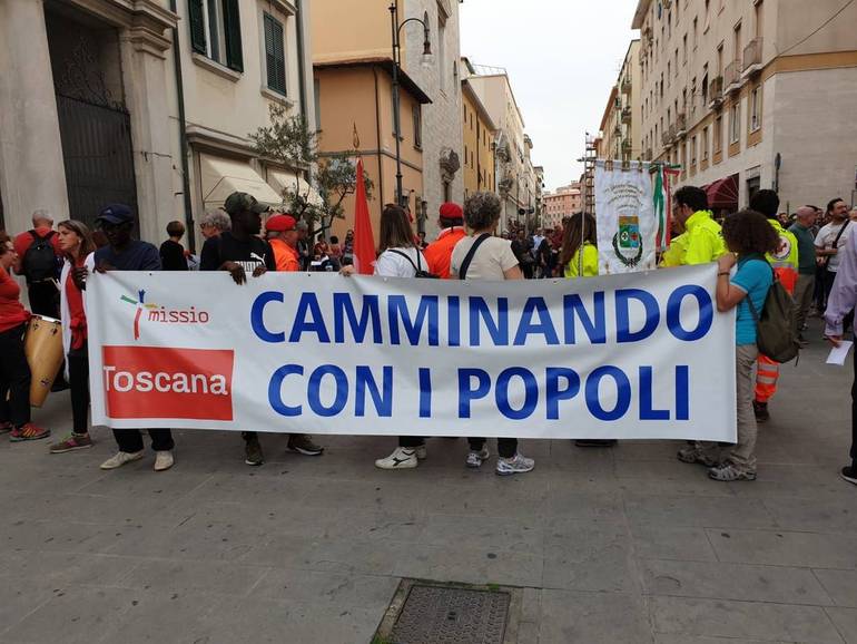 La marcia missionaria regionale per le strade di Livorno
