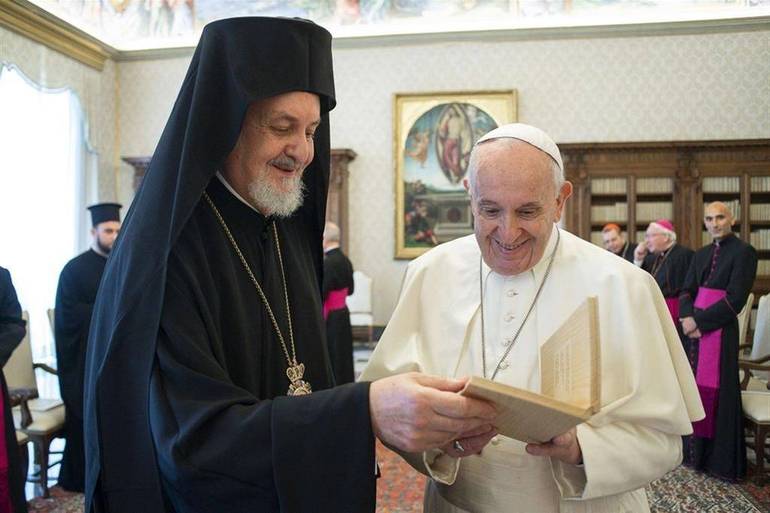 Il Papa agli ortodossi: superiamo rivalità dannose