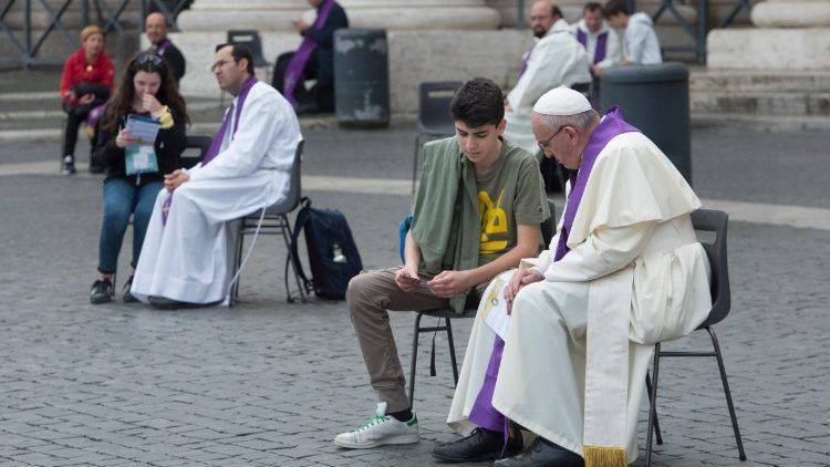 Santa Sede: nessuno violi il segreto della Confessione